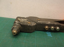 Arrow RHT 300 Swivel Head Rivet Gun Tool