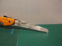Fiskars Folding Pruning Saw To Cut Tree Branches 7inch