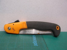 Fiskars Folding Pruning Saw To Cut Tree Branches 7inch