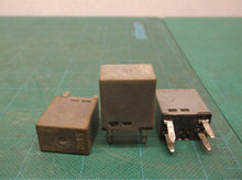 Set Of 3 - GM OEM Genuine Siemens Relay 12135170 Malibu 5170
