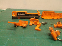 R840085 R840087 BATTERY LATCH KIT WITH SIDES