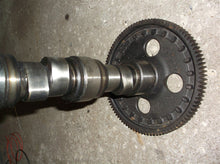 1376716 Camshaft Off C7 with some grooves/damage on the 1077809 Gear