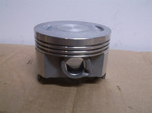 B200 PISTON