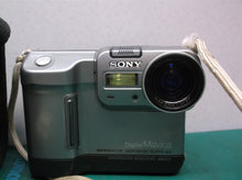 Sony Mavica Digital Camera MVC-FD83 Vintage Camera W/ 1 Battery - untested