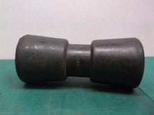Moeller 900806 8" Keel Roller 5/8" Shaft - Used