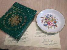 Avon 1982 Happy Holidays Royal Worcester Fine Porcelain Plate