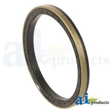 RE204870 SEAL MFWD WHEEL HUB