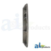 747383M91 RETAINER; CRANKSHAFT REAR