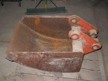 18" Ditch Witch Used Bucket Flange Spacing 6" & 2-1/4" Pin 1-1/2" C-to-C 8-7/8"