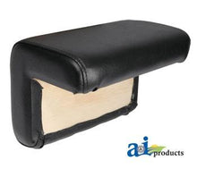 AT10140-1 ARMREST BLK VNL RH / LH