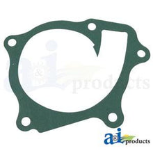 RE545573 WATER PUMP W/ GSK