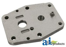 AR44883 COVER STEERING VALVE CYL