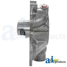 4224708M91 WATER PUMP