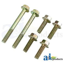 4223901M91 WATER PUMP