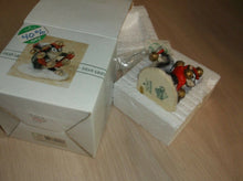 87513 Charming Tails Figurine "Jingle Bells"