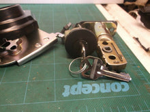 KWIKSET Smart Codd Touchpad Electronic Deadbolt Has Keys Missing Hardware