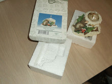 93/405 Charming Tails Figurine "Holly Day Dreams"