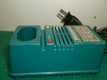 Makita DC9100 Battery Charger 9.6V 1.5A For Parts No Lights
