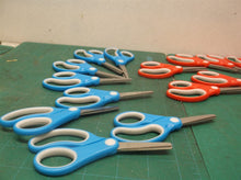 Lot of 16 pair of scissors 8 blue 8 red