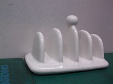 4 Slice Ceramic White Toast Rack Slices Serving Stand Holder Organizer