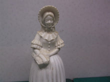 AVON FASHION FIGURINE VICTORIAN FIELD FLOWERS COLOGNE