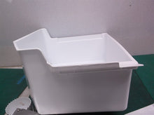 Ice bin 8.5 x 10. x 13