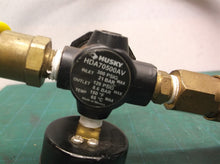 Air line with quick release fittings & husky regulator hda70500av