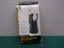 FUTURO Compression Stabilizing Wrist Brace Right Hand S/M