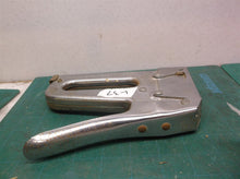 Arrow Fastener T-50M Hand Stapler Staple Gun