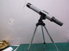 Smithsonian plastic Telescope