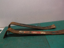 Lot of 2 pry bars