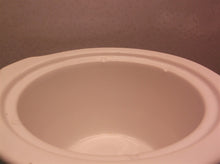 Crock-Pot SCR151 1-1/2-Quart Round Manual Slow Cooker, White