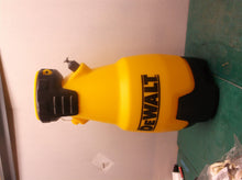 jug only from a DEWALT 2 Gallon Manual Pump Sprayer DXSP190612