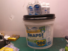SNAPS Dry Wipe Roll: Snaps, 7 in x 10 in Sheet Size, 500 Sheets, White plus asso