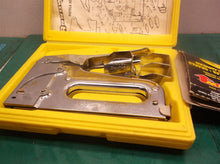 ARROW STAPLE GUN KIT MODEL T-50 M WITH 3 ATTACHMENTS
