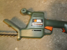 Black & Decker HT300 120V 18 inch Corded Hedge Trimmer