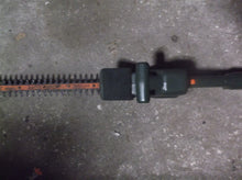 Black & Decker HT300 120V 18 inch Corded Hedge Trimmer