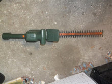 Black & Decker HT300 120V 18 inch Corded Hedge Trimmer
