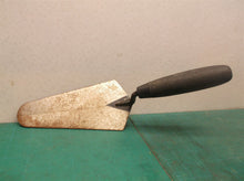 Round nose Trowel