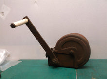 Vintage Fulton 542 Winch 3.5inch x 5inch base