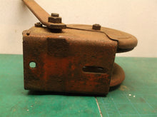 Vintage Fulton 542 Winch 3.5inch x 5inch base