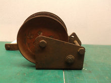 Vintage Fulton 542 Winch 3.5inch x 5inch base