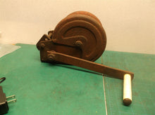 Vintage Fulton 542 Winch 3.5inch x 5inch base
