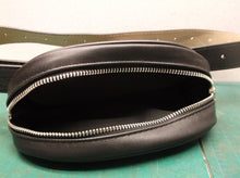 1 pocket black fanny pack