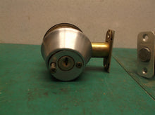 (2) Kwikset deadbolts no leys