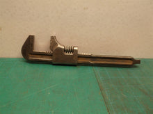 Ford USA Monkey Wrench Pipe 9”