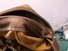 AWP Tool Rig Bag Leather zipper head is missing