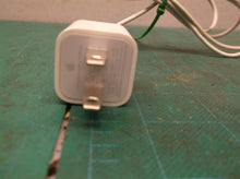 5v 1a Apple usb charge brick & cable