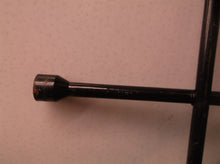 18912 lug wrench black