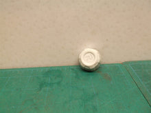 Knob from a RYOBI ELL1750 Multi Surface Laser Level